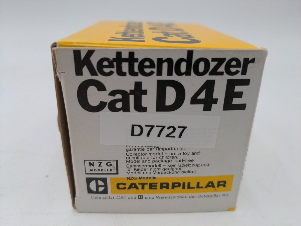 NZG 205 1:50 Scale Caterpillar D4E Dozer/Box