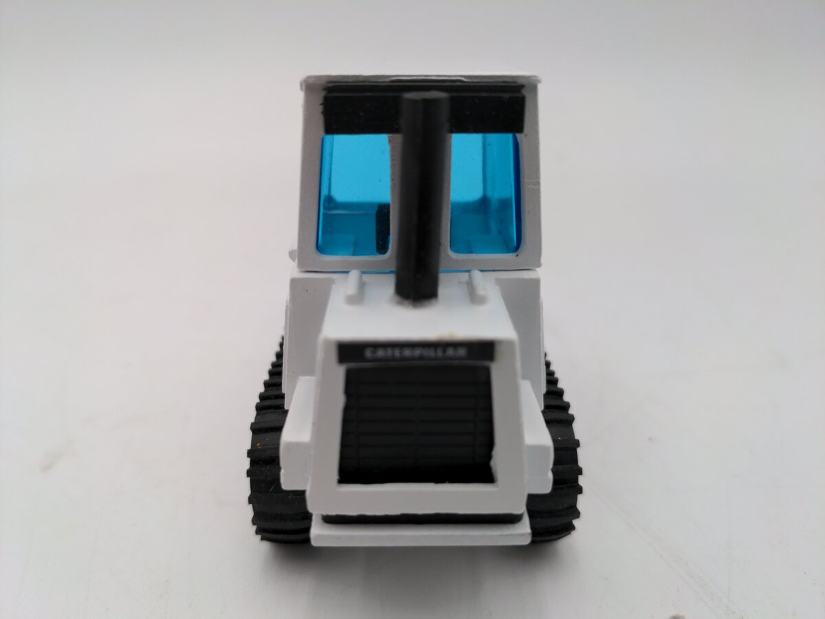 NZG 223 1:50 Caterpillar 953 Track-Type Loader/Box