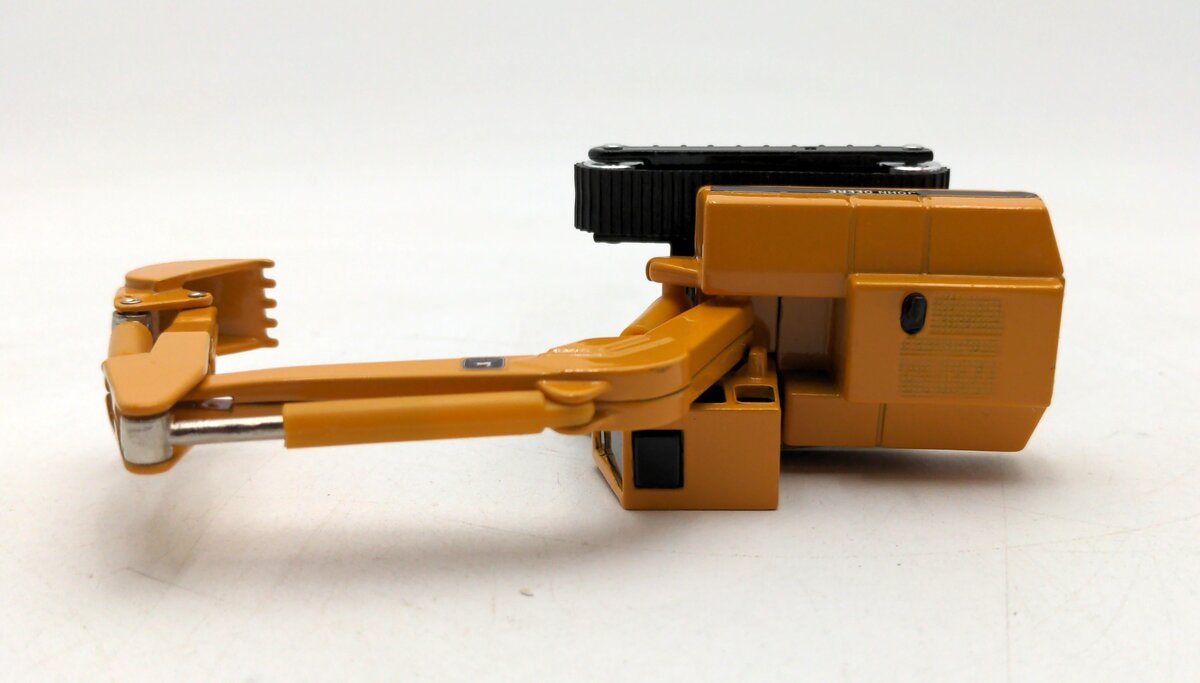 Ertl 1:64 Scale John Deere Excavator LN