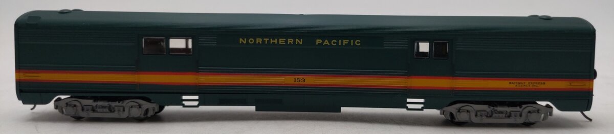 Athearn 1786 HO Scale Northern Pacific Full Baggage Kit #153-Assembled EX/Box