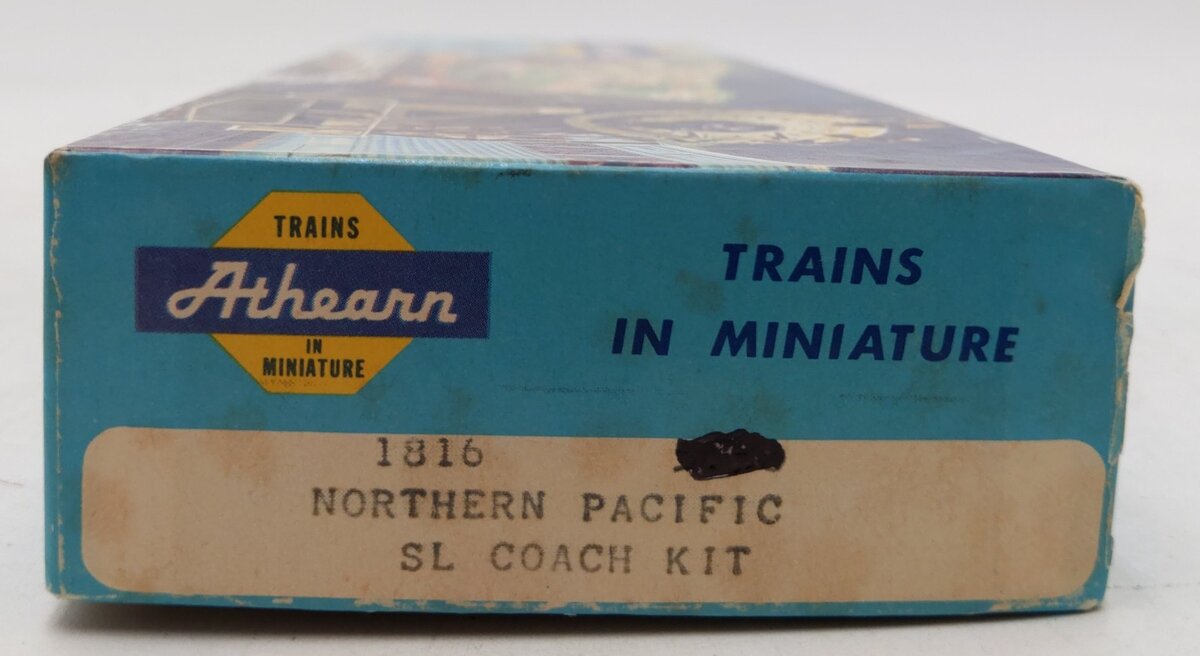 Athearn 1816 HO Northern Pacific 72' Streamed Lined Coach Car Kit #466-Assembled LN/Box