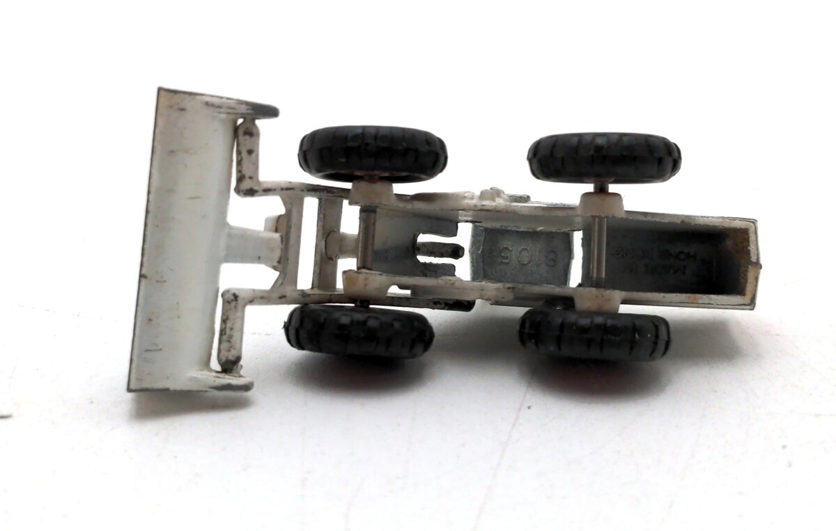 Dinky 8105 1:87 Scale Payloader White VG