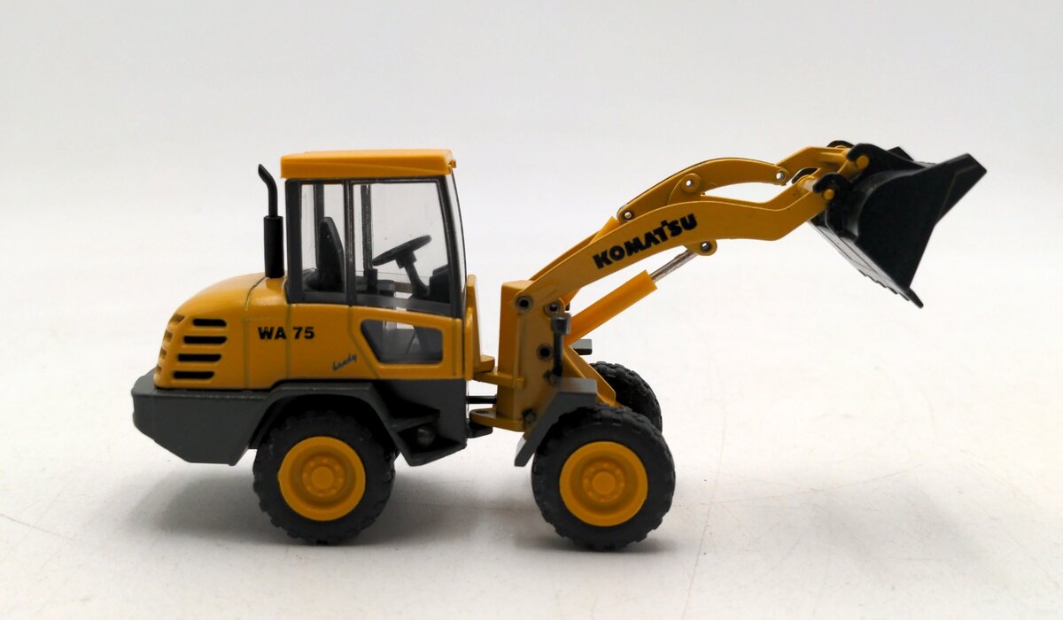 Conrad 2432 1:50 Scale Komatsu WA 75 Wheel Loader EX