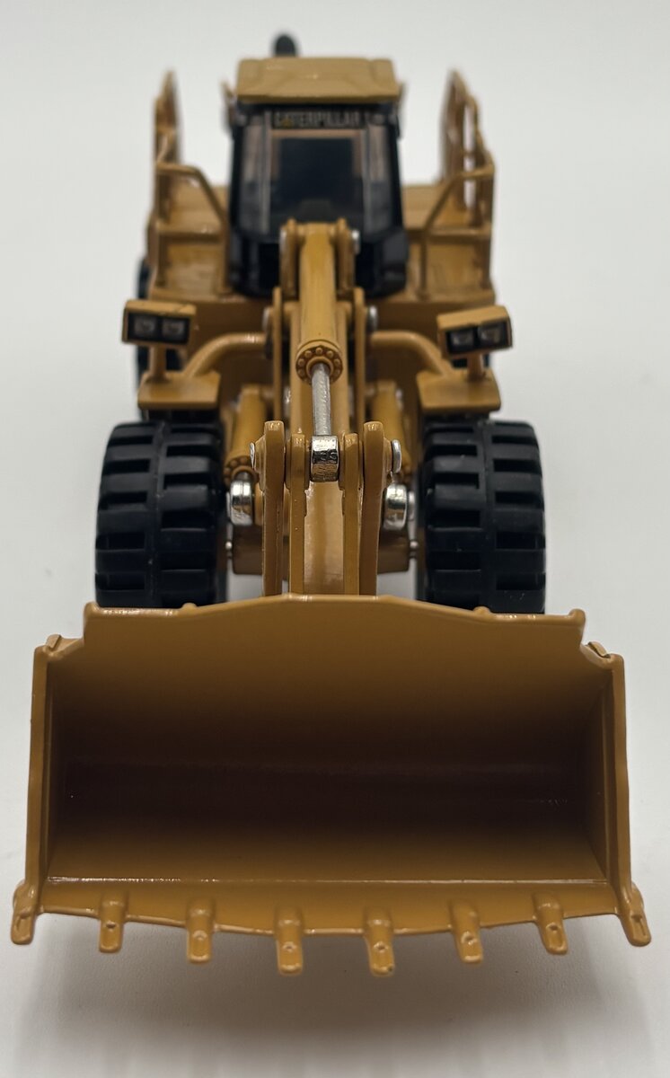 Norscot 55076 1:64 Caterpillar 988G Wheel Loader LN/Box