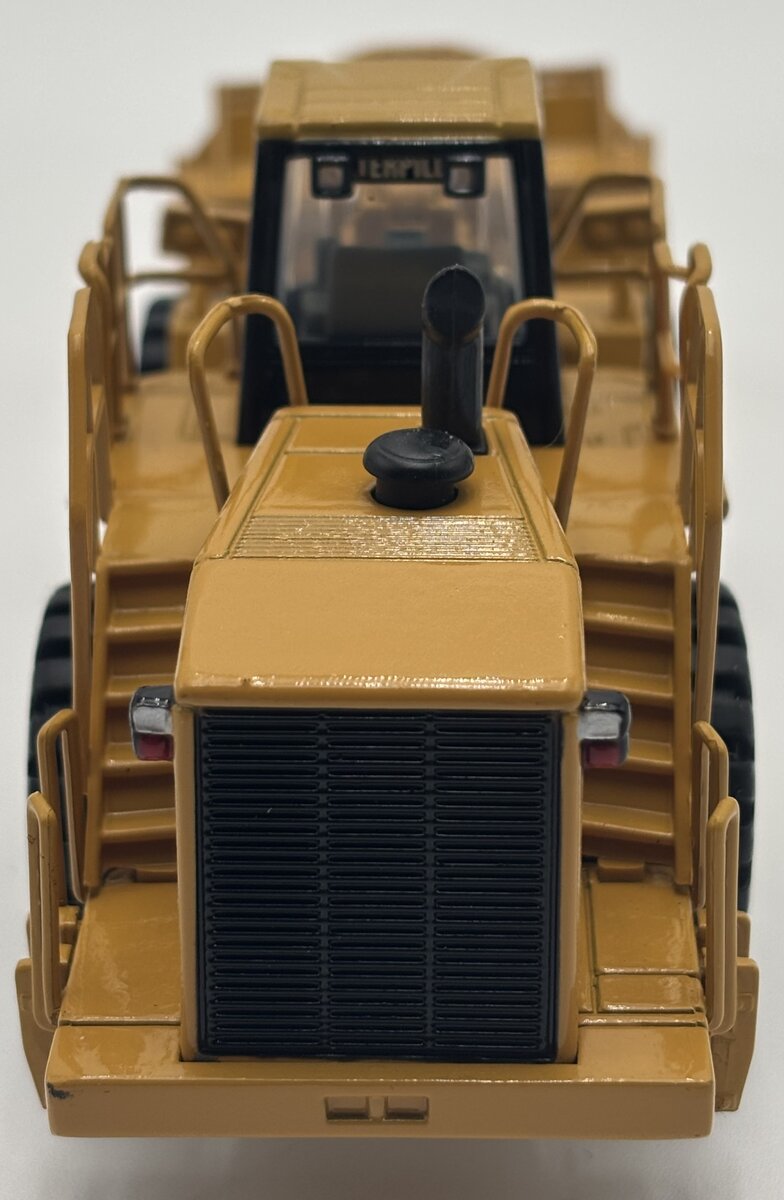 Norscot 55076 1:64 Caterpillar 988G Wheel Loader LN/Box