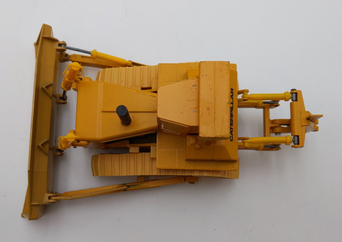 Conrad 1:50 Scale Caterpillar D10 Track-Type Tractor Model #285 LN/Box
