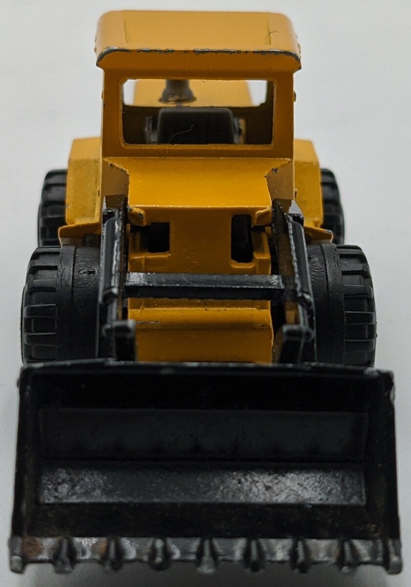 Majorette 263 1:87 Tracto-Pelle Rubber Tire Loader Yellow