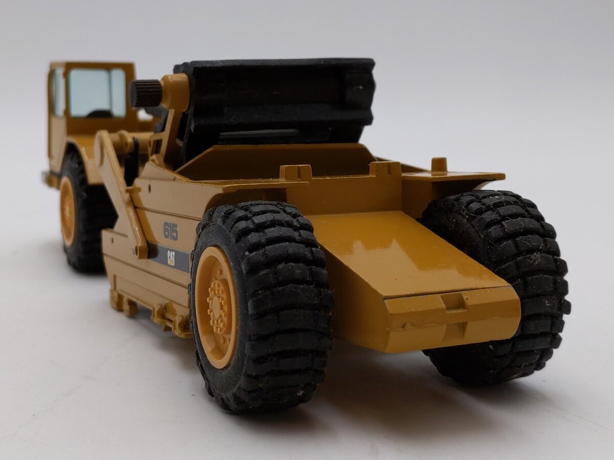 NZG 1:50 Scale #260 Caterpillar Elevating Scraper N/C EX
