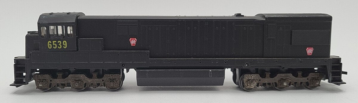 Athearn 3463 HO Scale Pennsylvania U30C Powered Diesel Locomotive #6539 VG