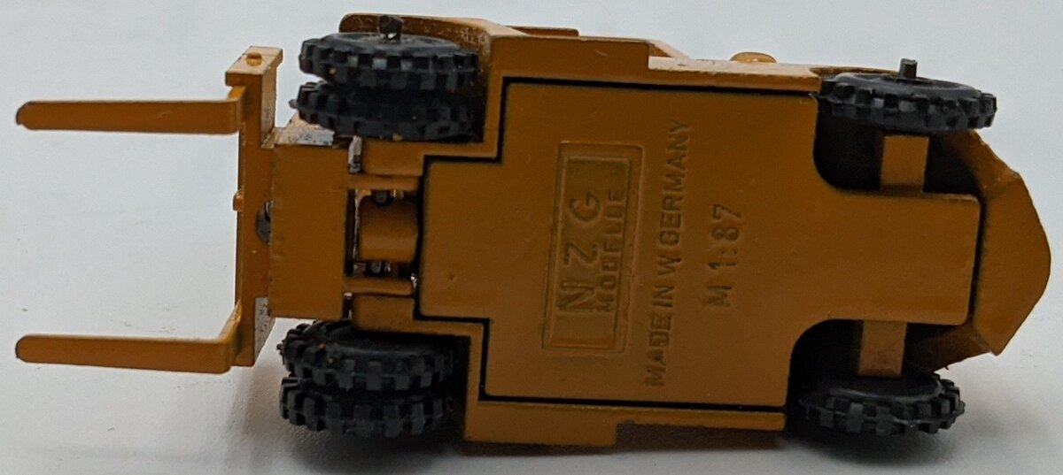 NZG 124 1:87 CAT B25 Lift Truck NIB