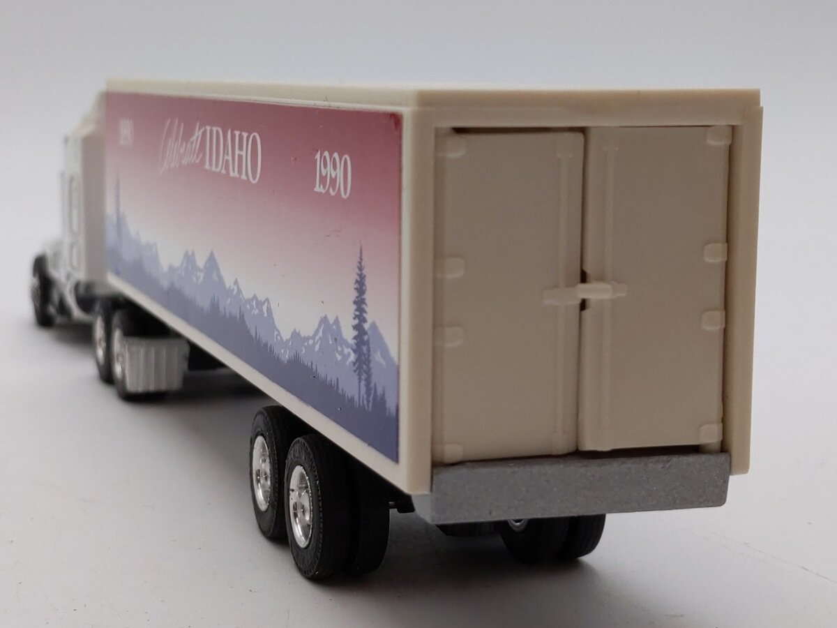 ERTL 9862UO 1:64 Scale Kenworth T600A Truck w/Van Trailer - Celebrate Idaho LN/Box