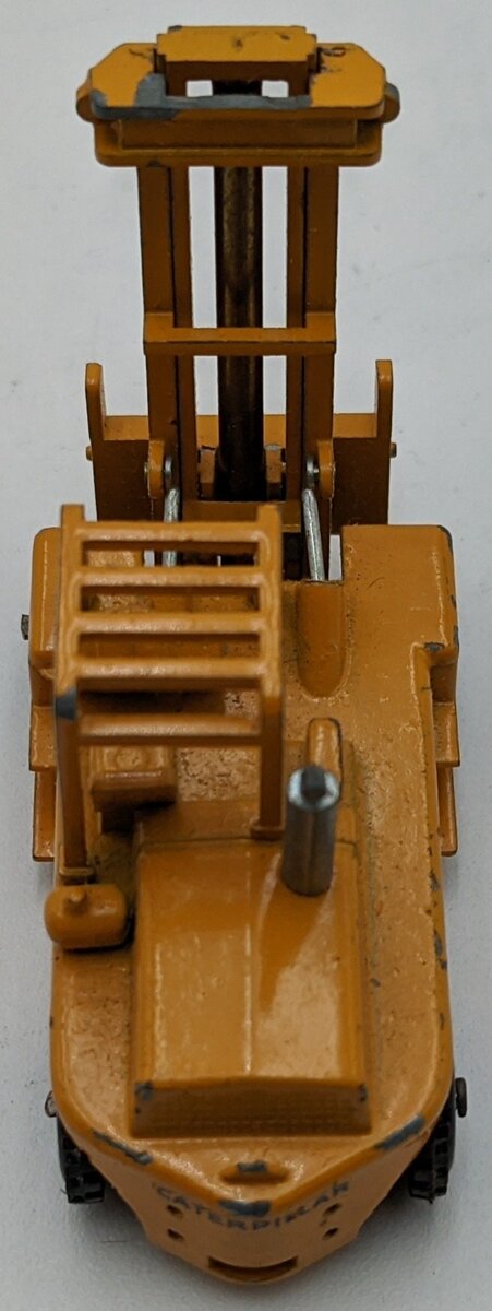NZG 124 1:87 CAT B25 Lift Truck/Box