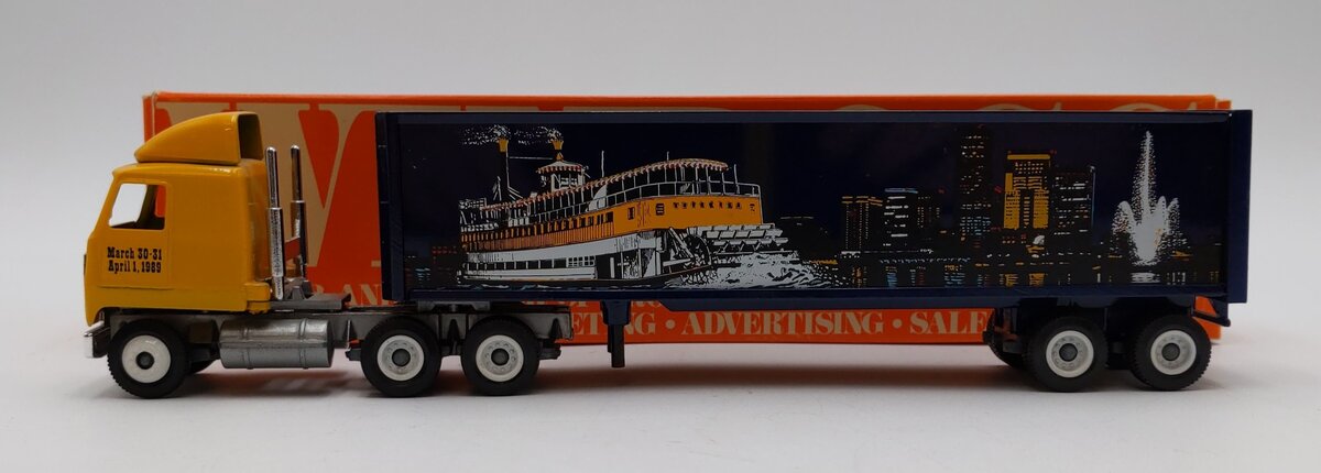 Winross 1:64 Scale Mack Mid-America Truck Show Louisville Cargo 1989 LN/Box