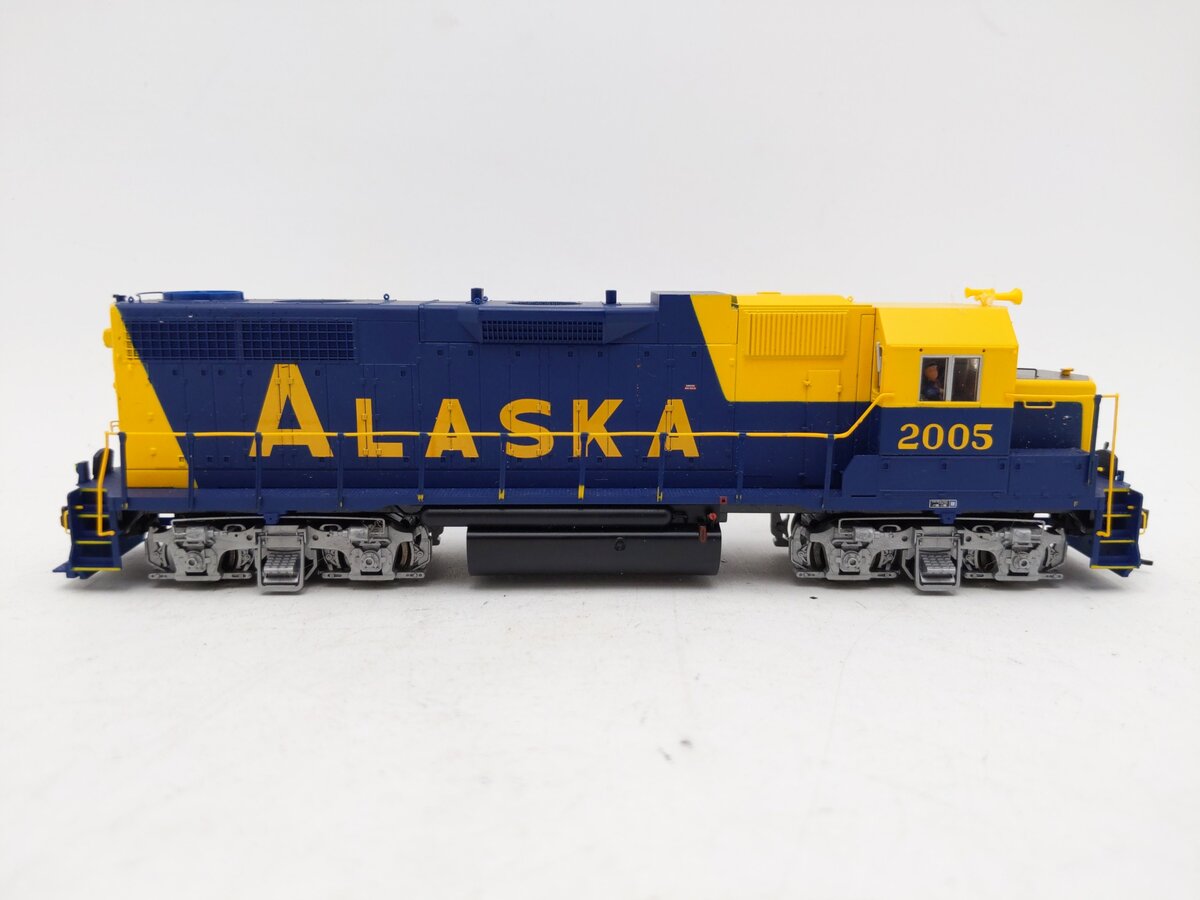 Atlas 8980 HO Scale Alaska GP-38 Diesel Locomotive #2005 EX/Box