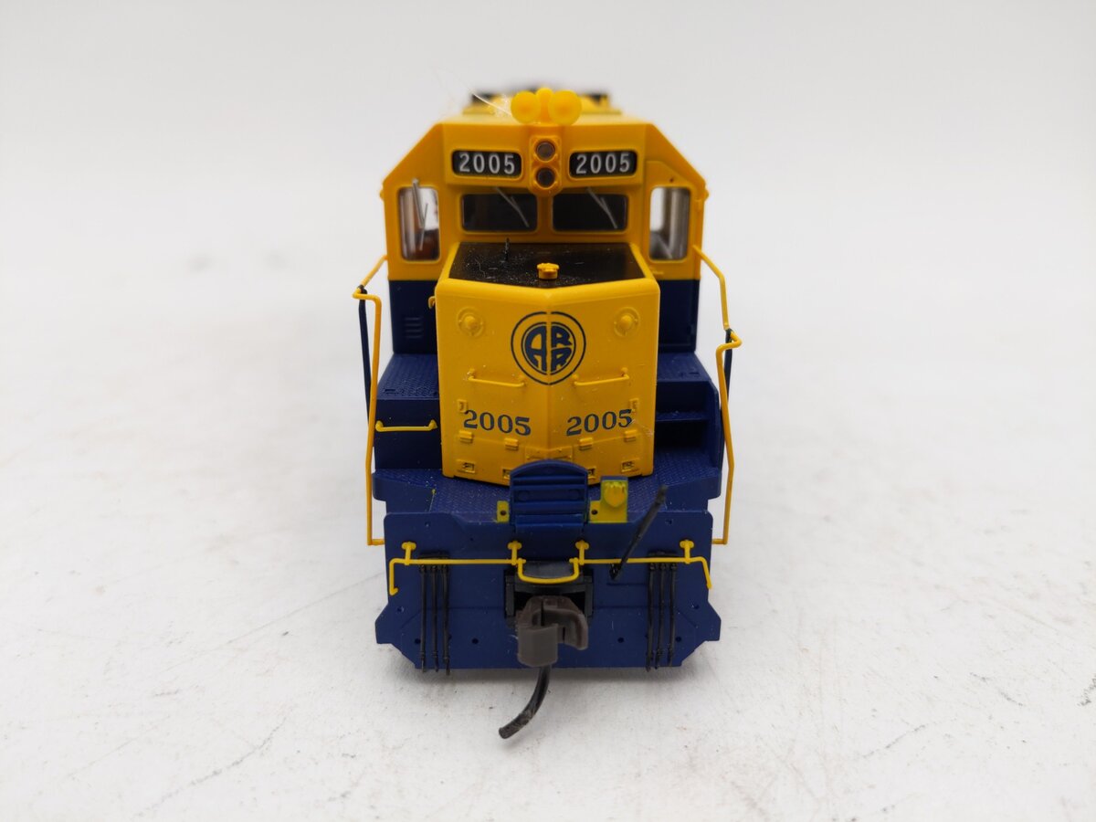 Atlas 8980 HO Scale Alaska GP-38 Diesel Locomotive #2005 EX/Box
