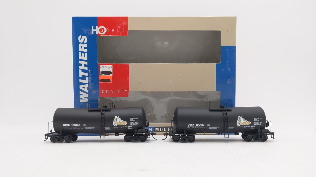 Walthers 932-27219 HO MCP-DMIX UTLX 16,000 Funnel Flow Tank Car (Set of 2) EX/Box