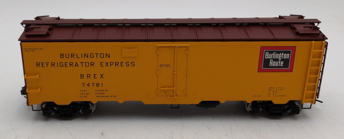 Atlas 9520-1 O Gauge Burlington Route Steel Refrigerator Car #74781 -2 Rail LN/Box