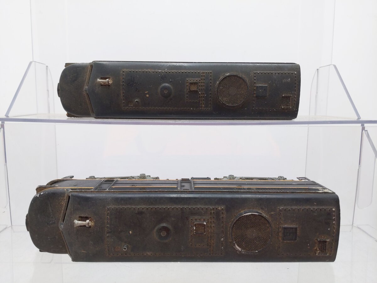 Lionel 2032 Vintage O Erie Alco AA Diesel Locomotive Set
