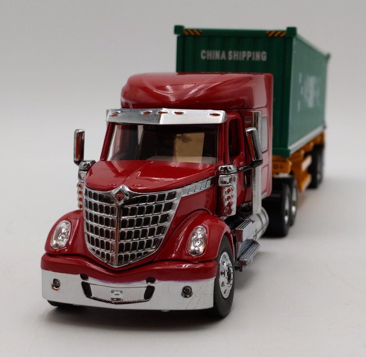 DieCast Masters1:50 scale International LoneStar sleeper w/ Trailer & Container NIB