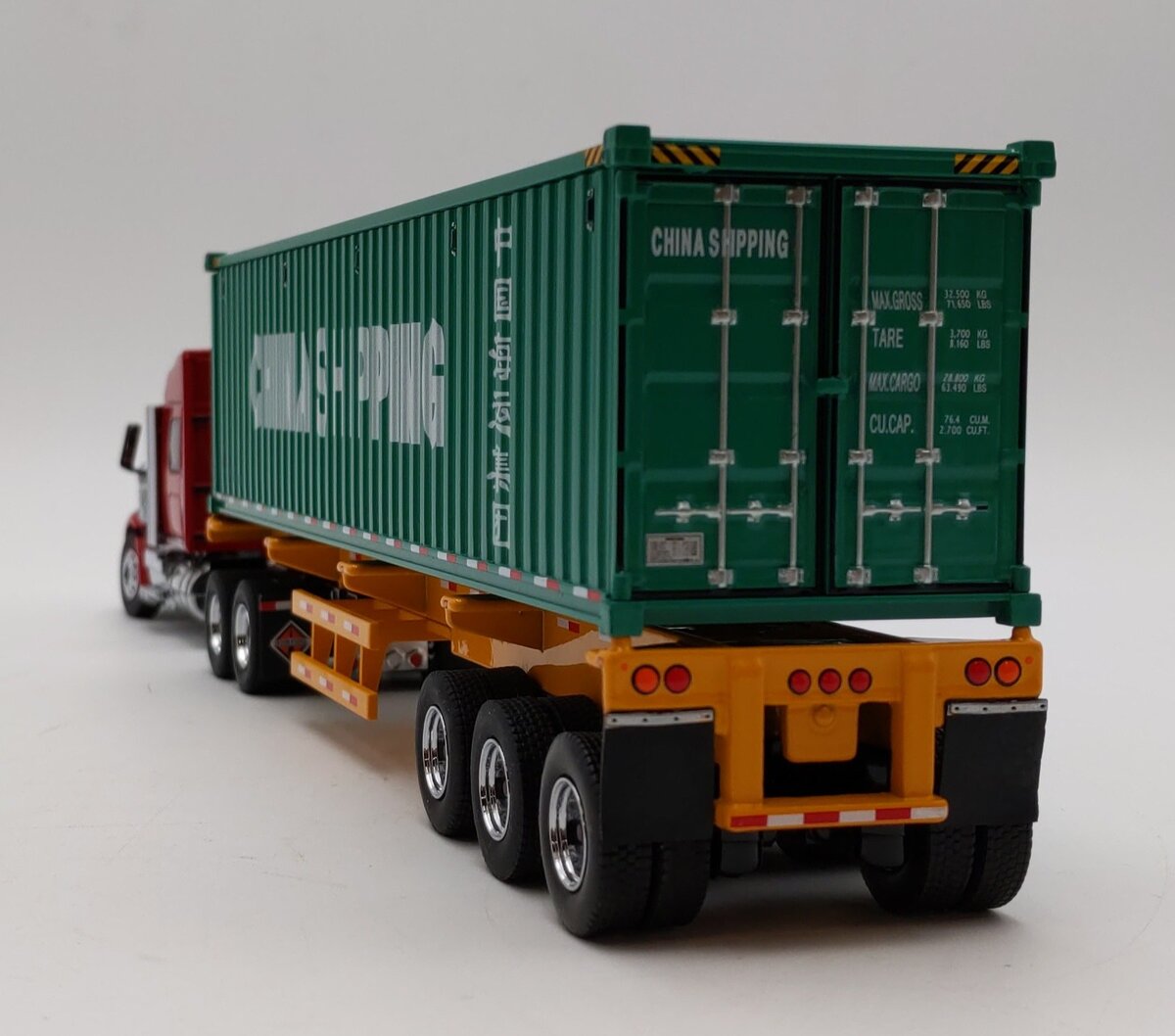 DieCast Masters1:50 scale International LoneStar sleeper w/ Trailer & Container NIB