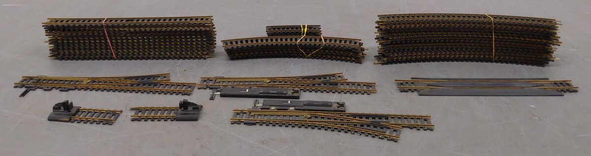 HO Scale Assorted Track Sections-Curve/Straight/Switches [44] EX