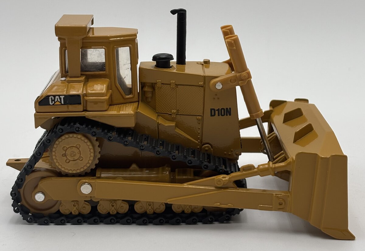 Ertl 2436 1:50 Scale Caterpillar D10N Track Type Tractor EX/Box