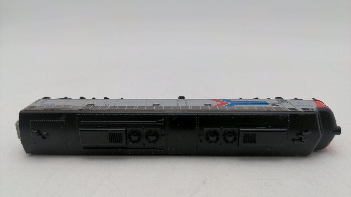 Kato 176-5341 N Scale Amtrak EMD E8A Diesel #310 - Phase I VG/Box