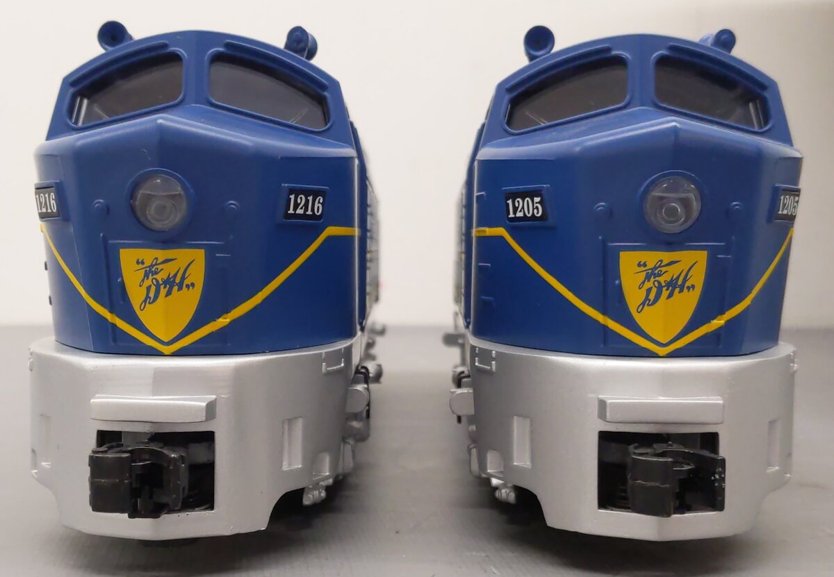 Williams 21902 O Gauge D&H Sharknose Diesel Locomotive AA Set EX/Box