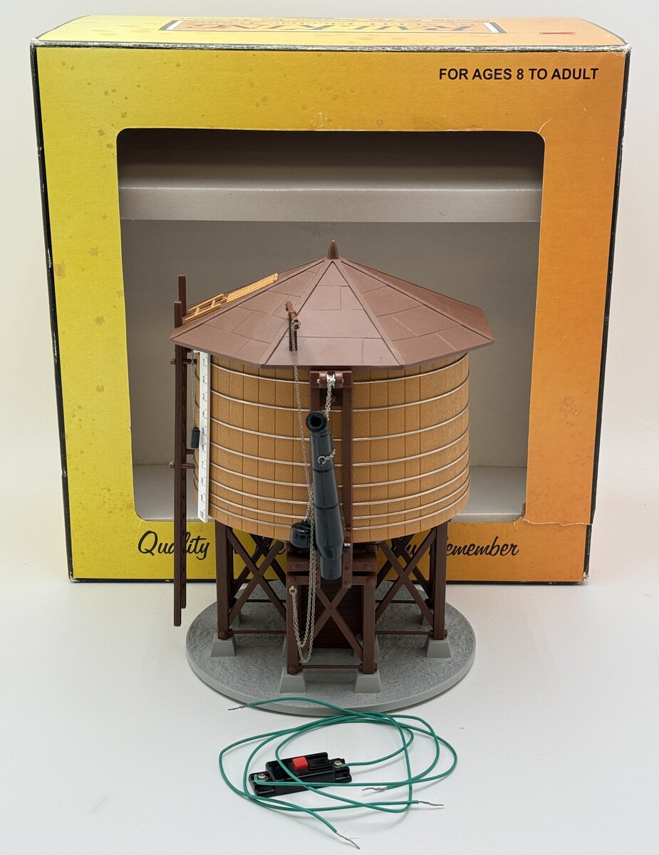 MTH 30-11028 O Scale Operating Wood Water Tower EX/Box