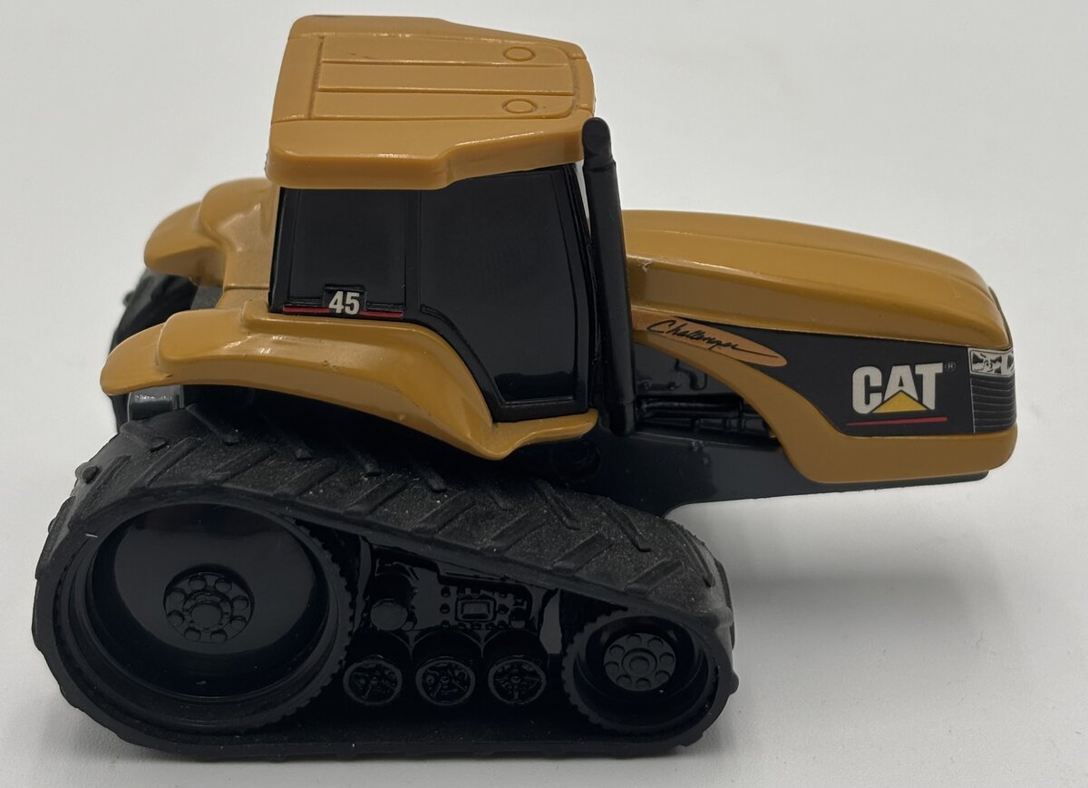 Norscot 55901 1:64 CAT 45 Challenger Agricultural Tractor Farming Equipment EX