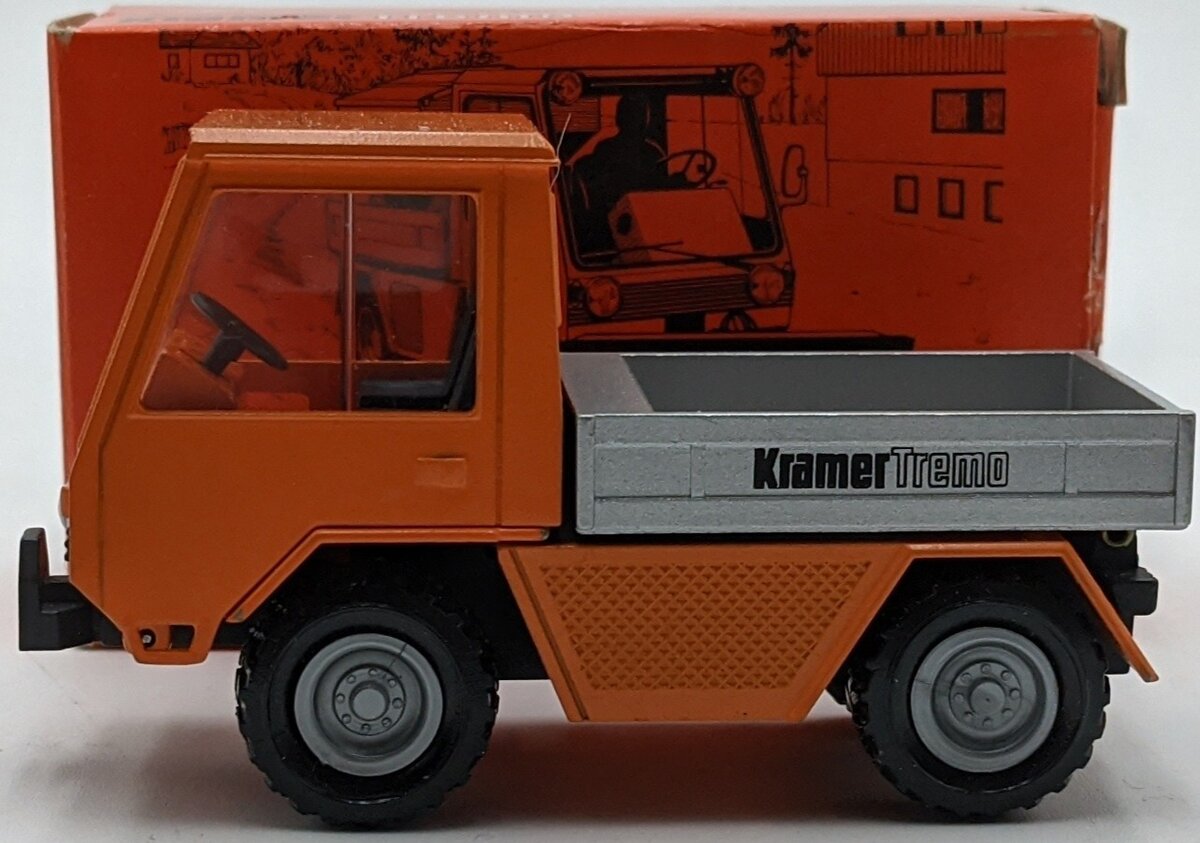NZG 300 1:35 1987 KRAMER 601 Tremo Truck/Box