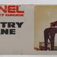 Lionel 6-2302 O Gauge Custom Union Pacific Manual Gantry Crane/Box