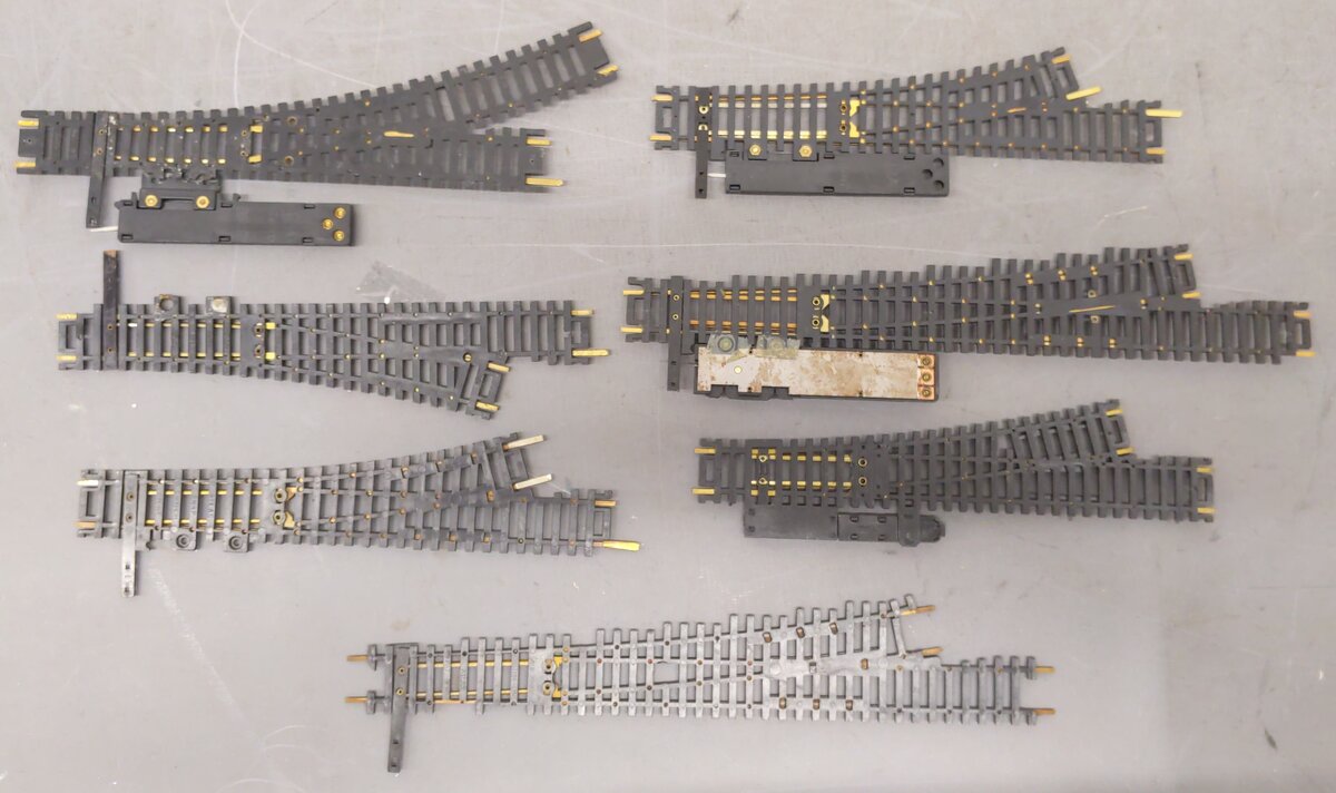 HO Scale Assorted Right & Left Switches [7] EX