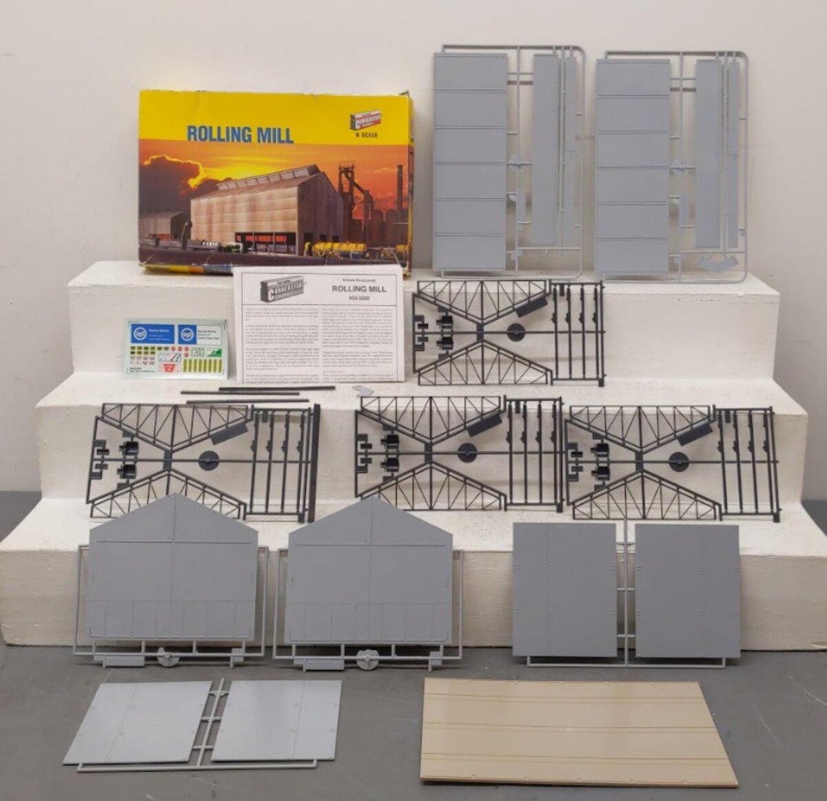 Walthers 933-3250 N Scale Cornerstone Rolling Mill Building Kit EX/Box
