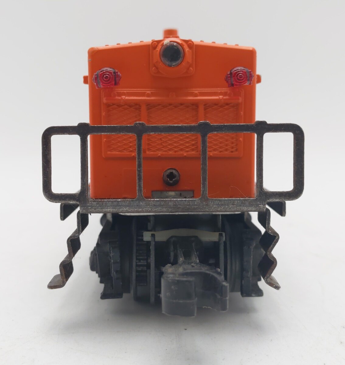 Lionel 6-8111 O Gauge DT&I NW-2 Switcher Diesel Locomotive VG