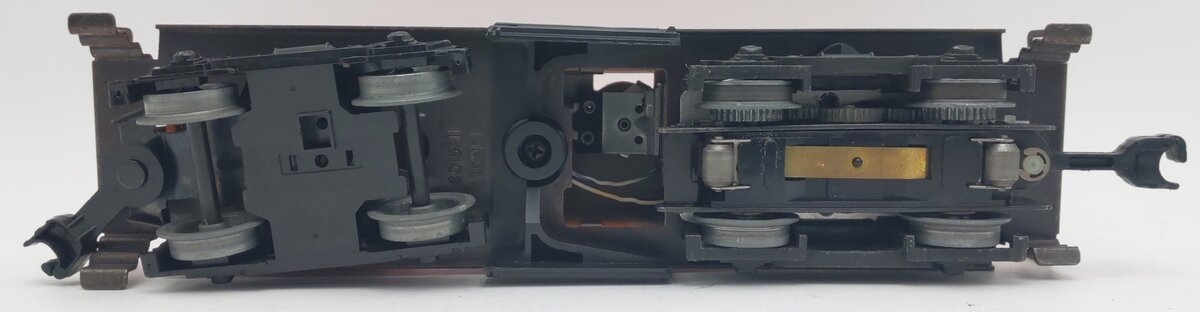 Lionel 6-8111 O Gauge DT&I NW-2 Switcher Diesel Locomotive VG