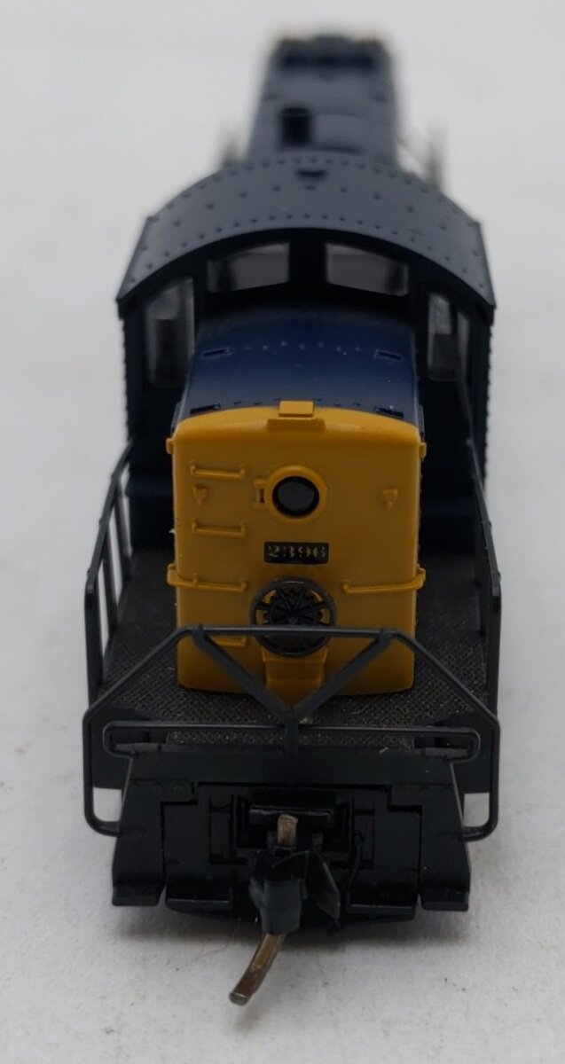 Atlas 4402 N Scale Santa Fe RS-1 Diesel Engine #2396 EX/Box