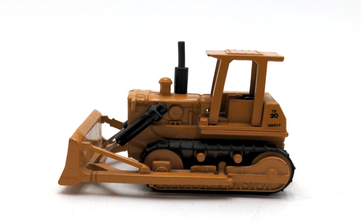 Ertl 1851 1/64 Scale International Harvester TD20E Dozer EX