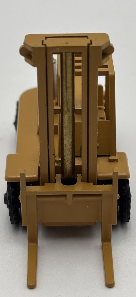 NZG 124 1:87 CAT B25 Lift Truck EX/Box