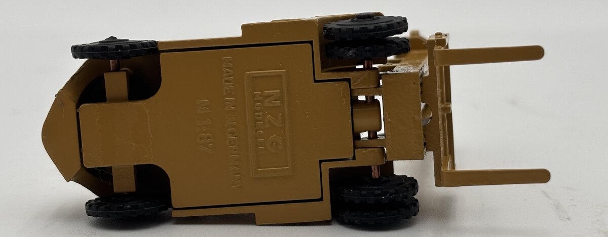NZG 124 1:87 CAT B25 Lift Truck EX/Box