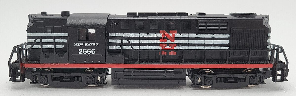 Model Power 6694 HO Scale New Haven Alco RS-11 #2556 EX/Box