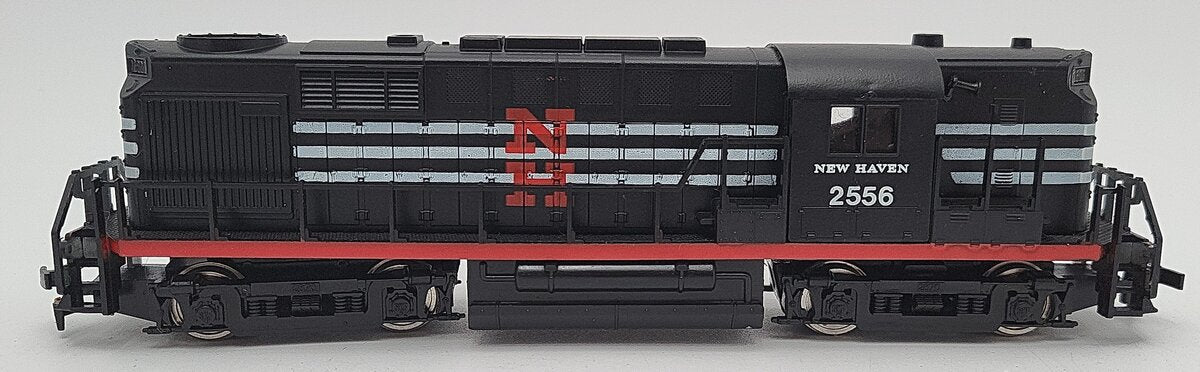 Model Power 6694 HO Scale New Haven Alco RS-11 #2556 EX/Box