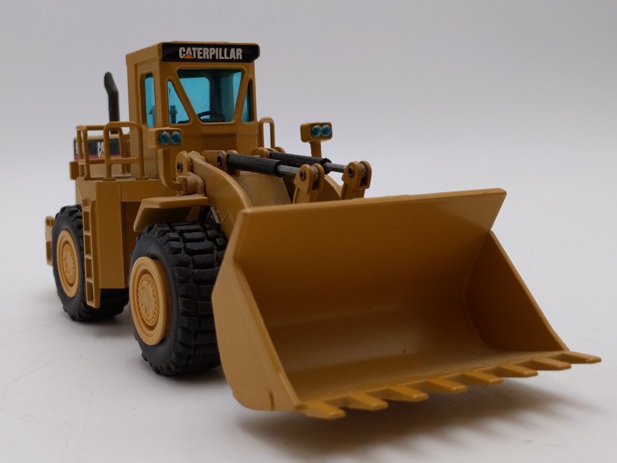 NZG Modelle 1:50 Scale Caterpillar 988F Wheel Loader LN/Box