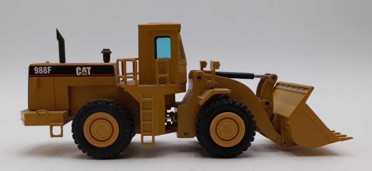 NZG Modelle 1:50 Scale Caterpillar 988F Wheel Loader LN/Box