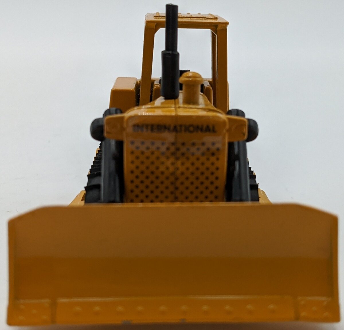 Ertl 1851 1:64 International TD-20E Crawler NIB