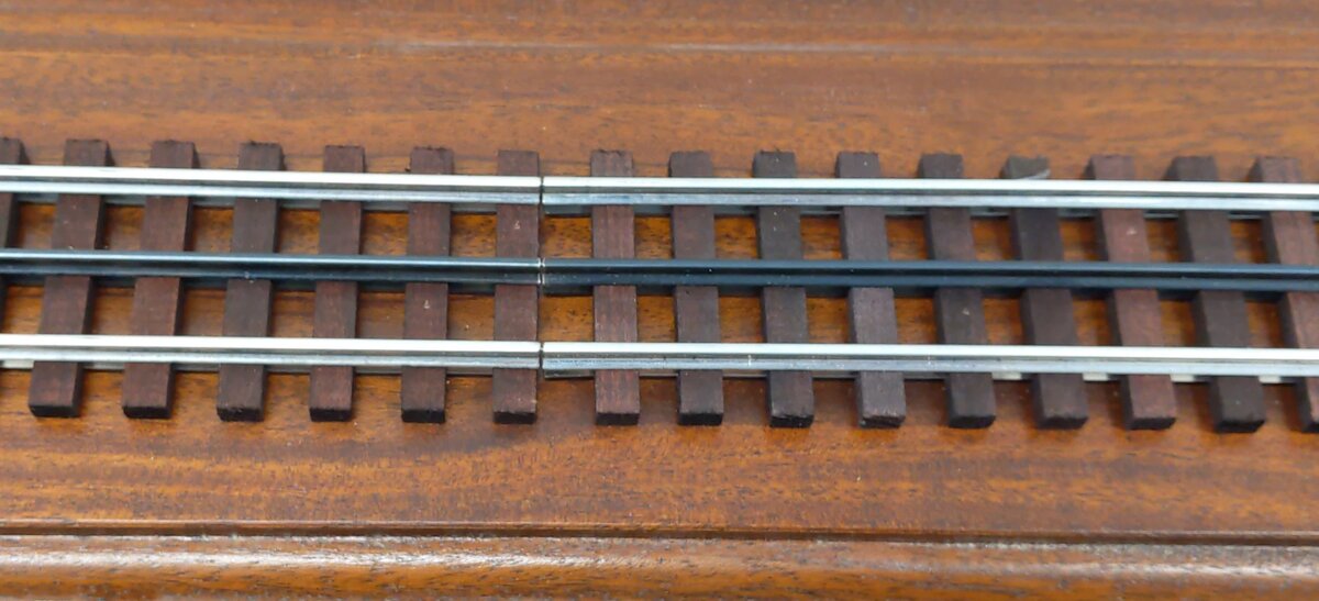 O Gauge Display Case 46" w/ Acrylic Cover EX