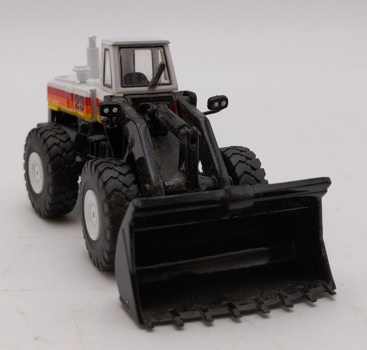 First Gear 80-0311 1:87 International Harvester 560 Pay Loader LN/Box