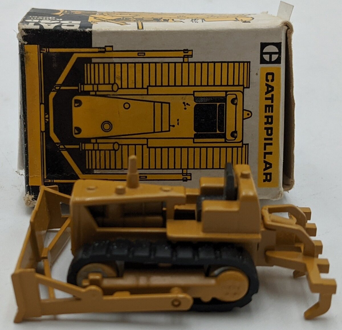 NZG Modelle 119 1:50 Scale Diecast CAT D4D Bulldozer EX/Box