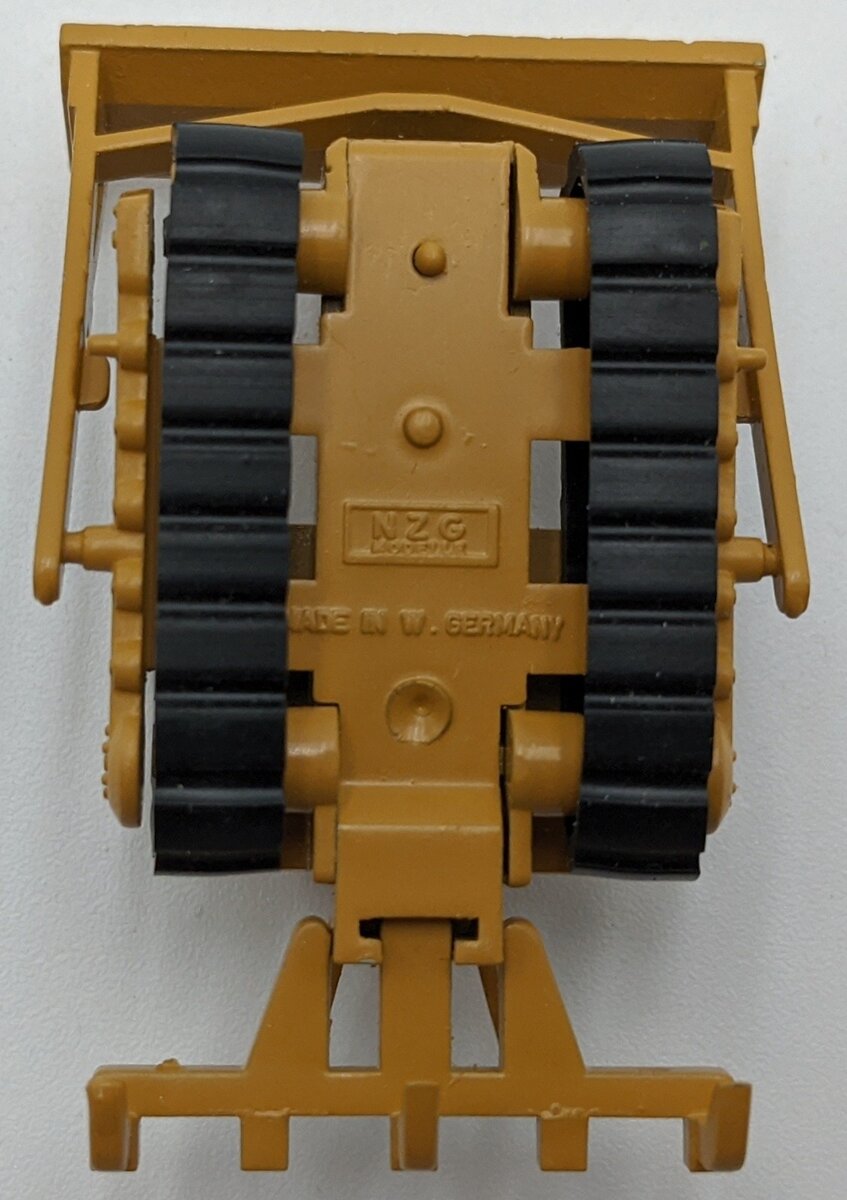NZG Modelle 119 1:50 Scale Diecast CAT D4D Bulldozer EX/Box