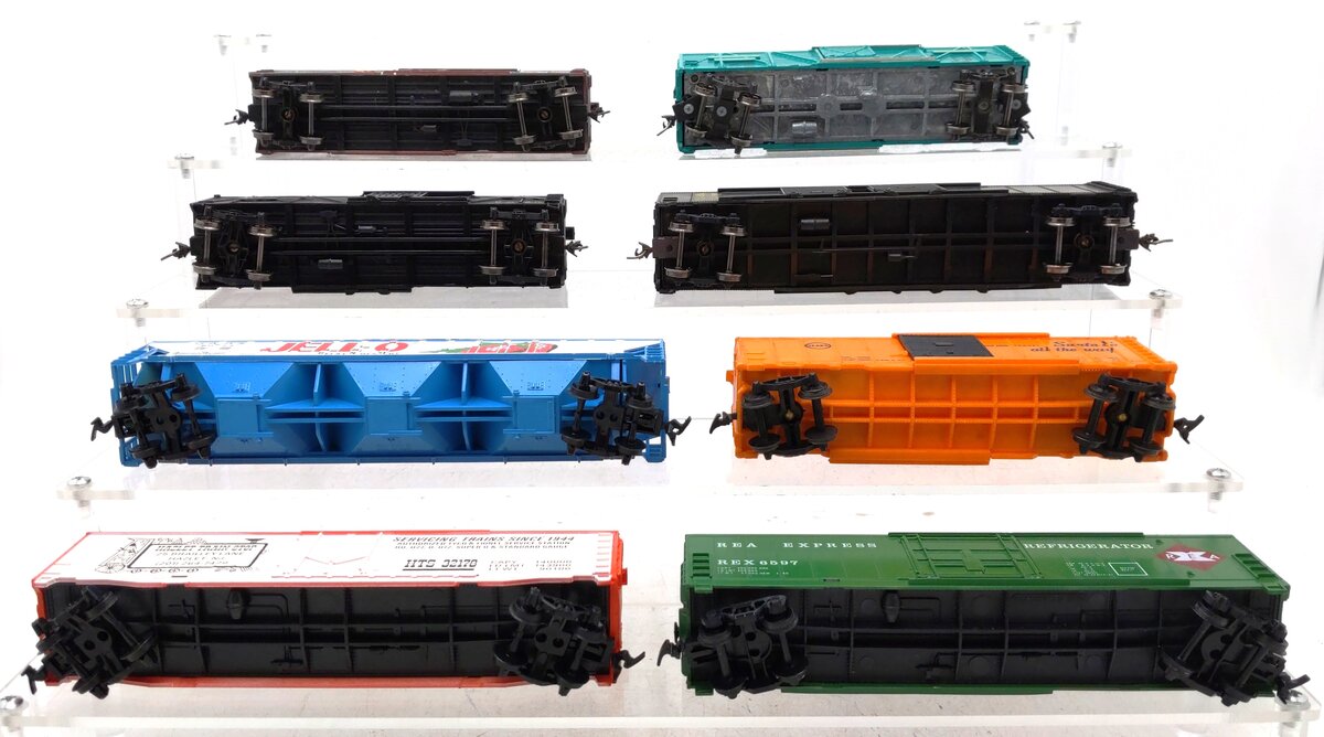 Tyco & Other HO Scale Assorted Freight Cars [8] EX
